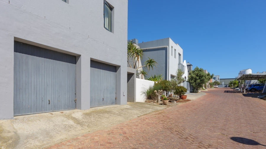 2 Bedroom Property for Sale in Bredasdorp Western Cape
